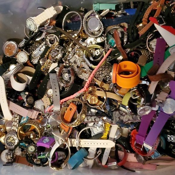 15 FOR $19 WATCH BLOWOUT SALE! WATCHES Flea Market Resellers Bundle CRAZY CHEAP! - Picture 2 of 4